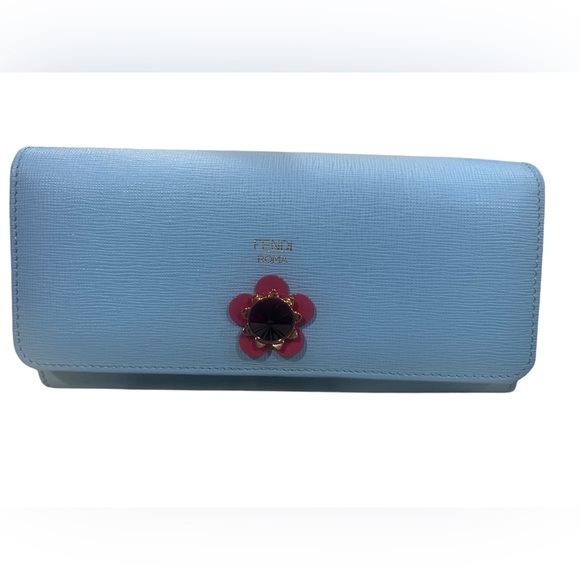 Fendi Vitello Elite Flower Wallet on Chain - EUC includes COA - Picture 2 of 14